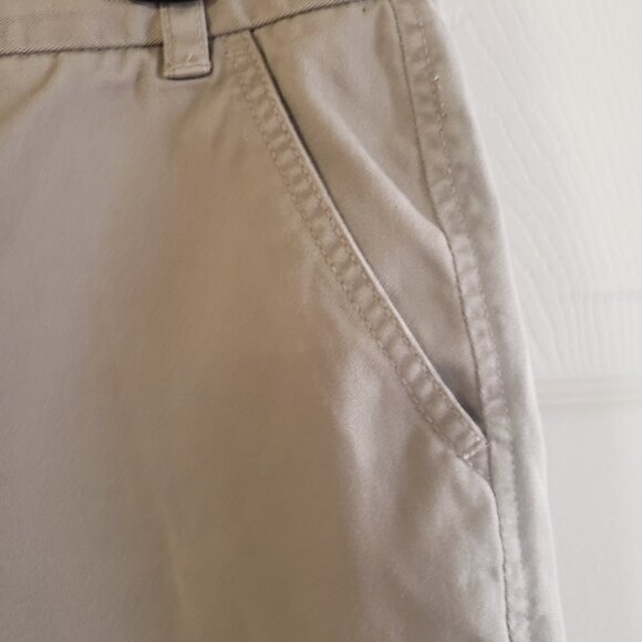 J.Crew Women's Classic Twill Weathered Broken-In Chino Shorts Lt. Grey Size 8 - Picture 2 of 7